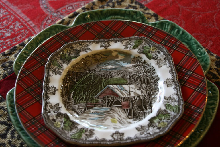 diy plaid chargers & tablescapes