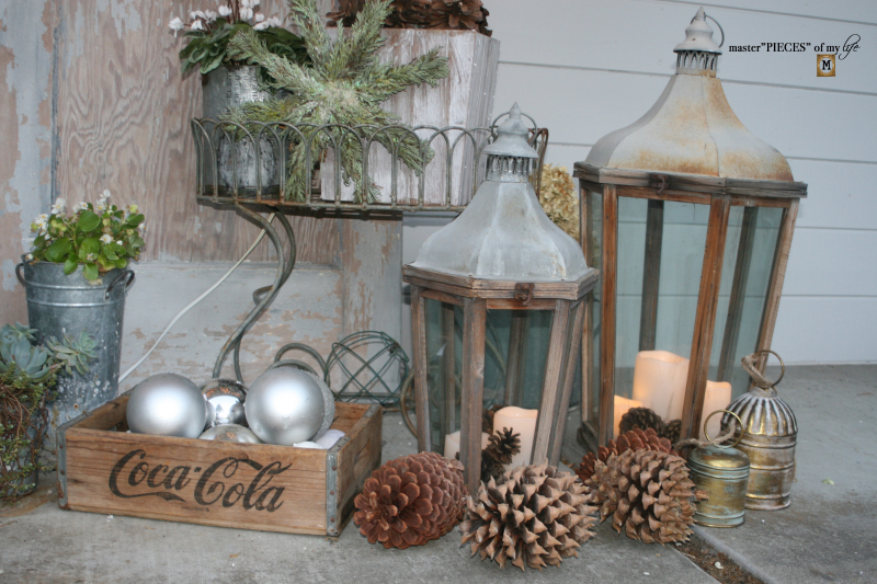 A vintage door & a petite Christmas tree8 A vintage door & a petite Christmas tree8