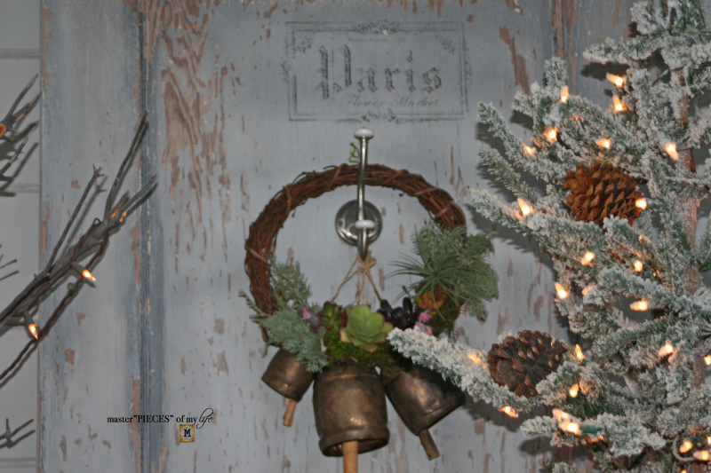 A vintage door & a petite Christmas tree5 A vintage door & a petite Christmas tree5