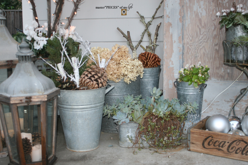 A vintage door & a petite Christmas tree7 A vintage door & a petite Christmas tree7