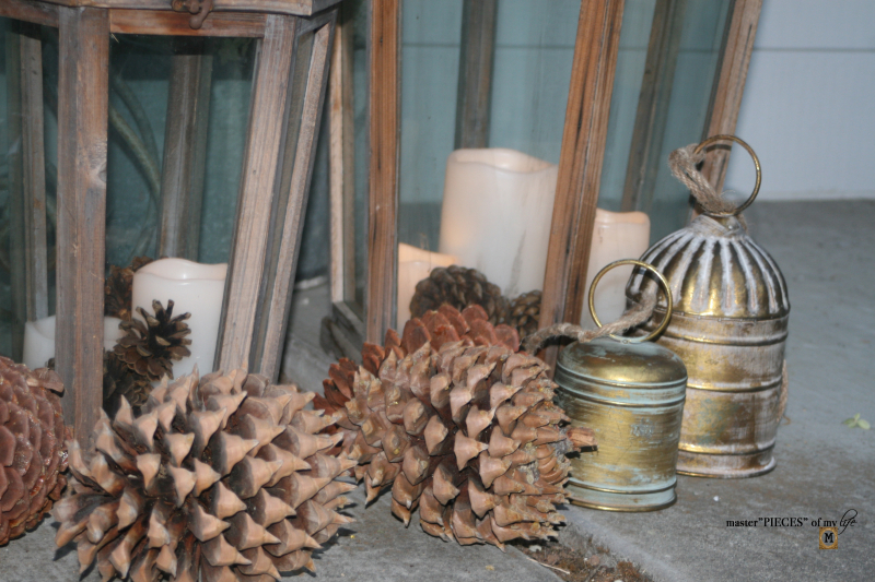 A vintage door & a petite Christmas tree9 A vintage door & a petite Christmas tree9