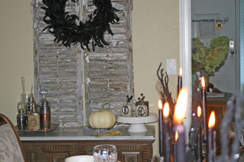 Glitzy halloween tablescape 10 Glitzy halloween tablescape 10