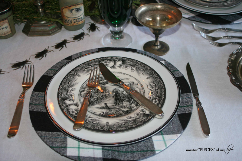 Green & black halloween tablescape8 Green & black halloween tablescape8