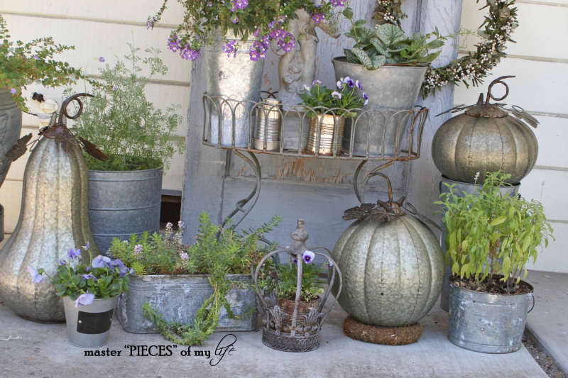 Metal pumkins garden2