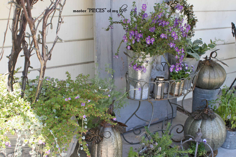 Metal pumkins garden5