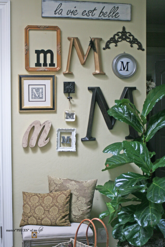 how to decorate a foyer