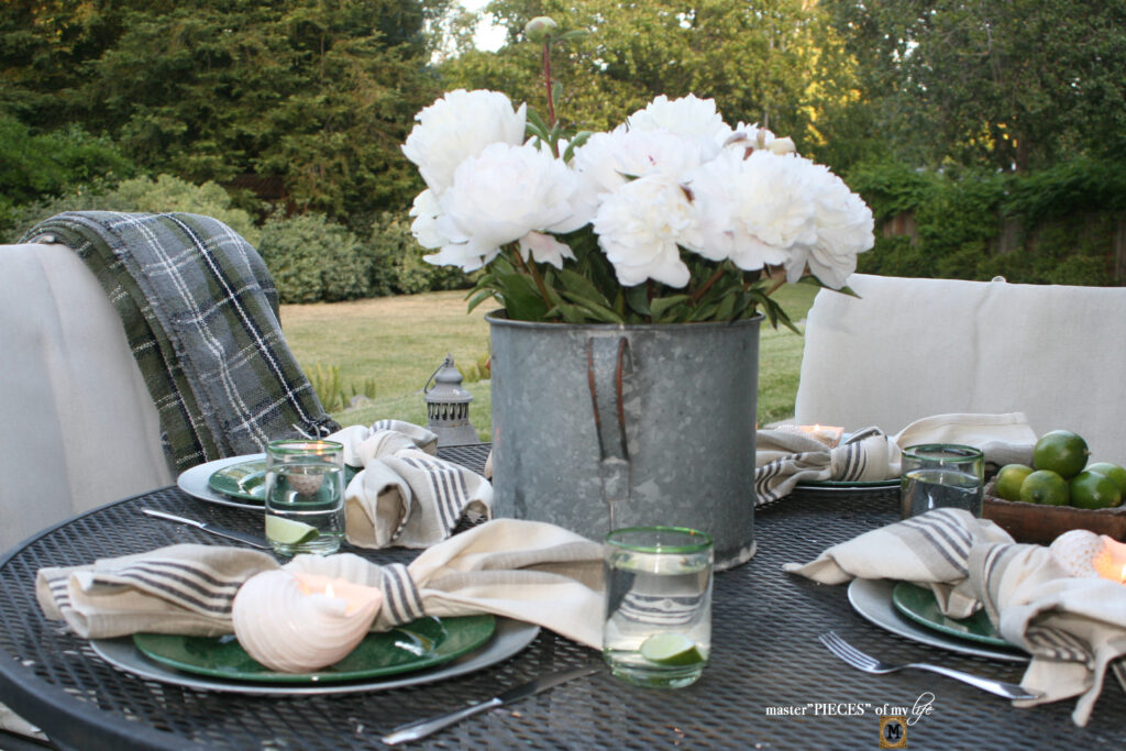 outdoor table stylings