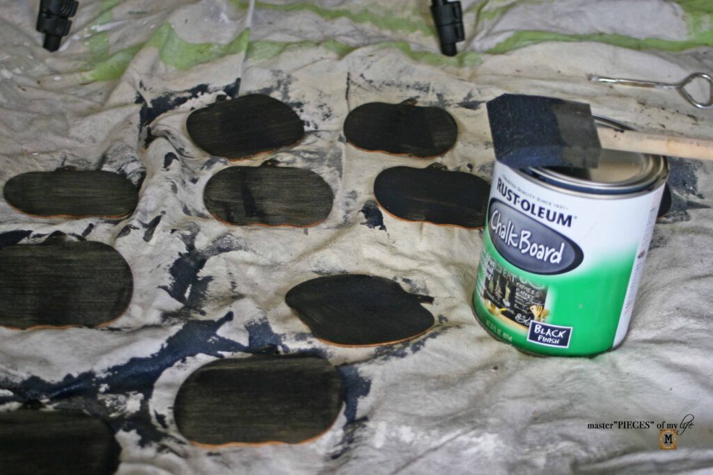 chalkboard pumpkin tabletop DIY