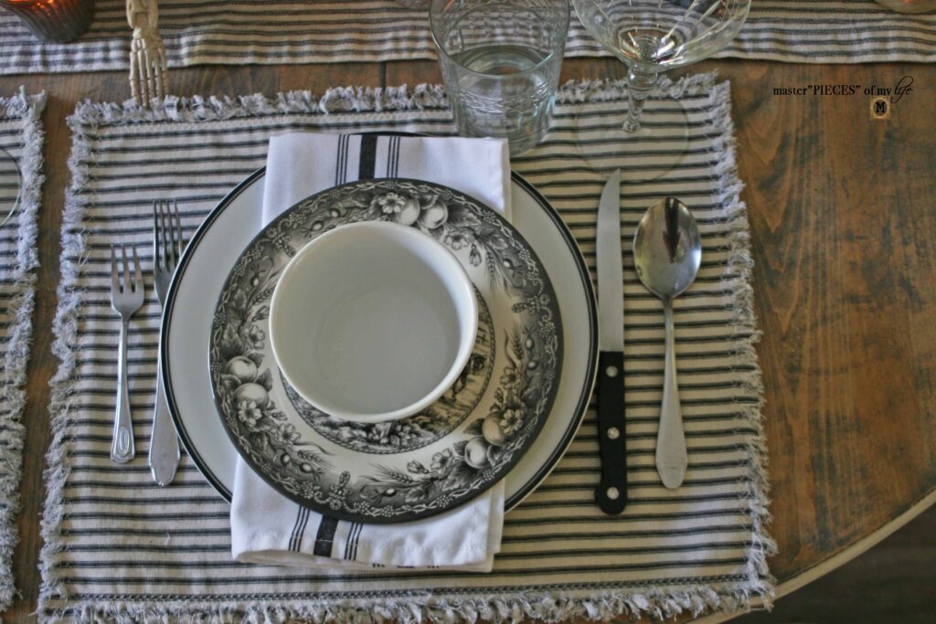 halloween tablescape