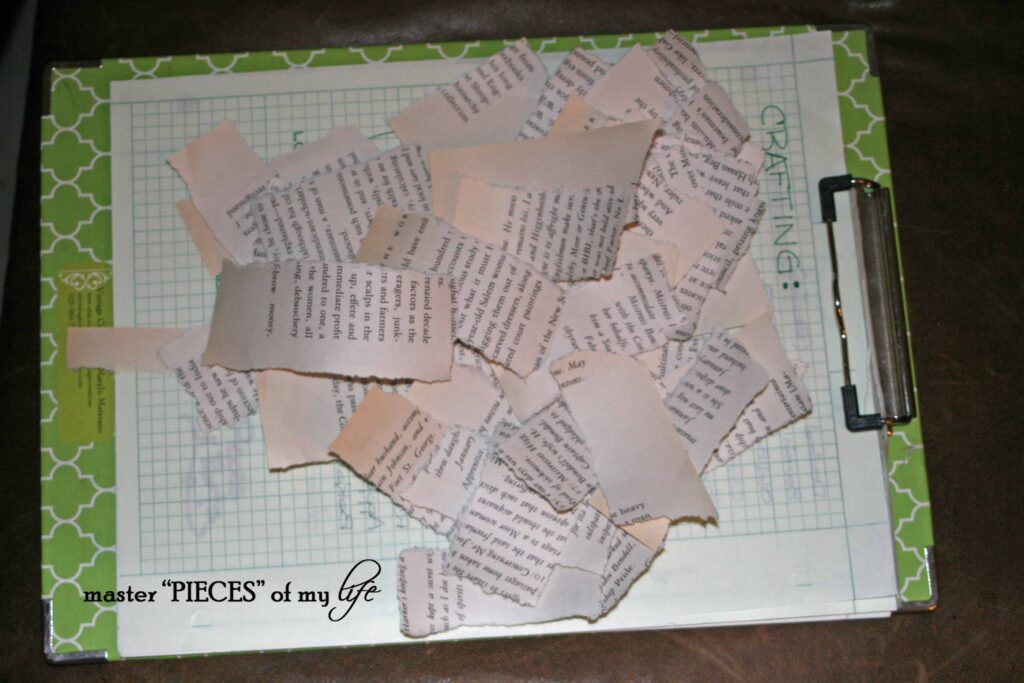 Book print Christmas decor ideas