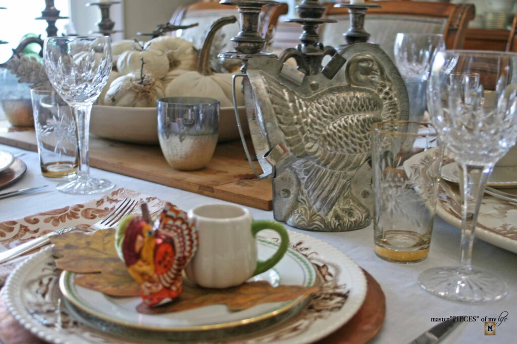 grateful tidings Thanksgiving table