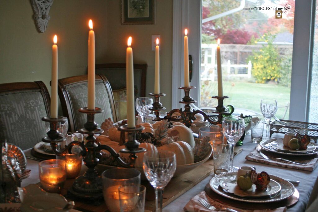 grateful tidings Thanksgiving table