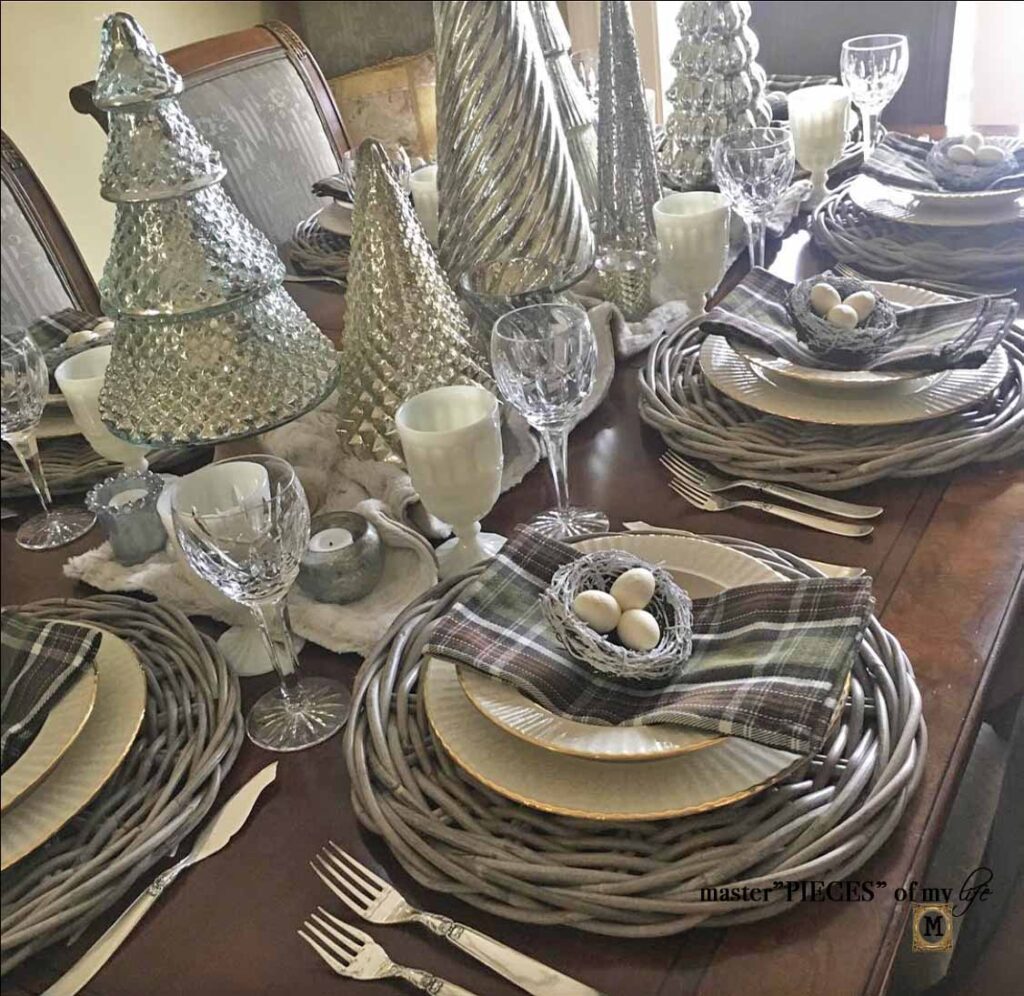 the 12 place settings of Christmas