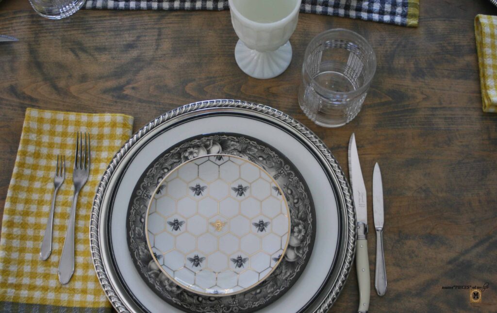 honeycommb tablescape