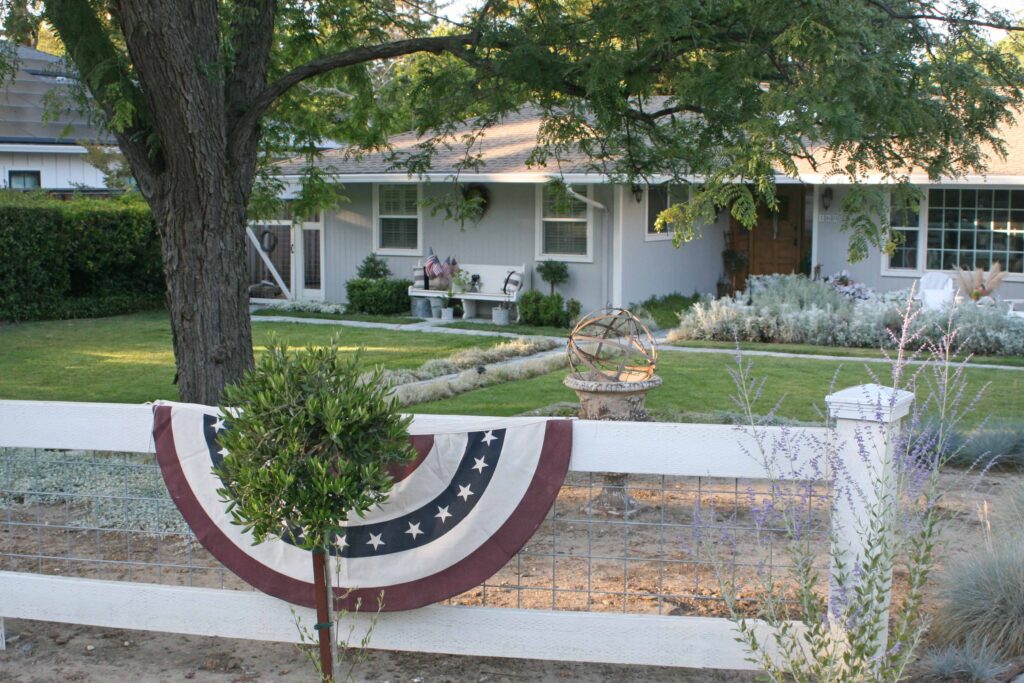 summer welcoming decor
