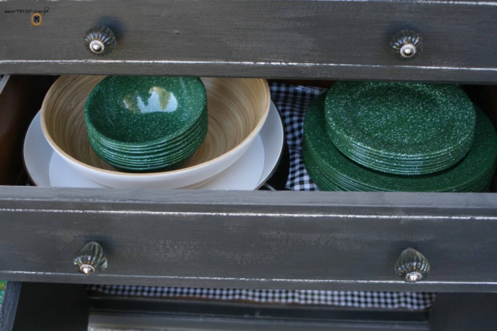 design & storage solutions on an outdoor sideboard