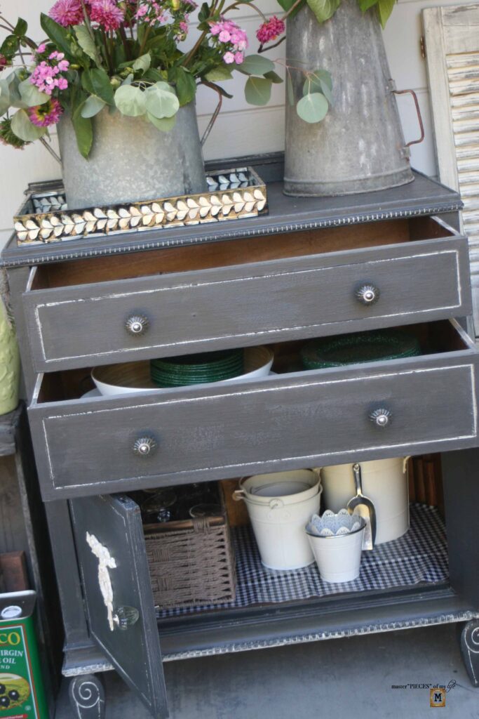 design & storage solutions on an outdoor sideboard