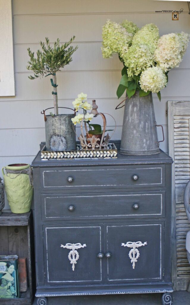 design & storage solutions on an outdoor sideboard