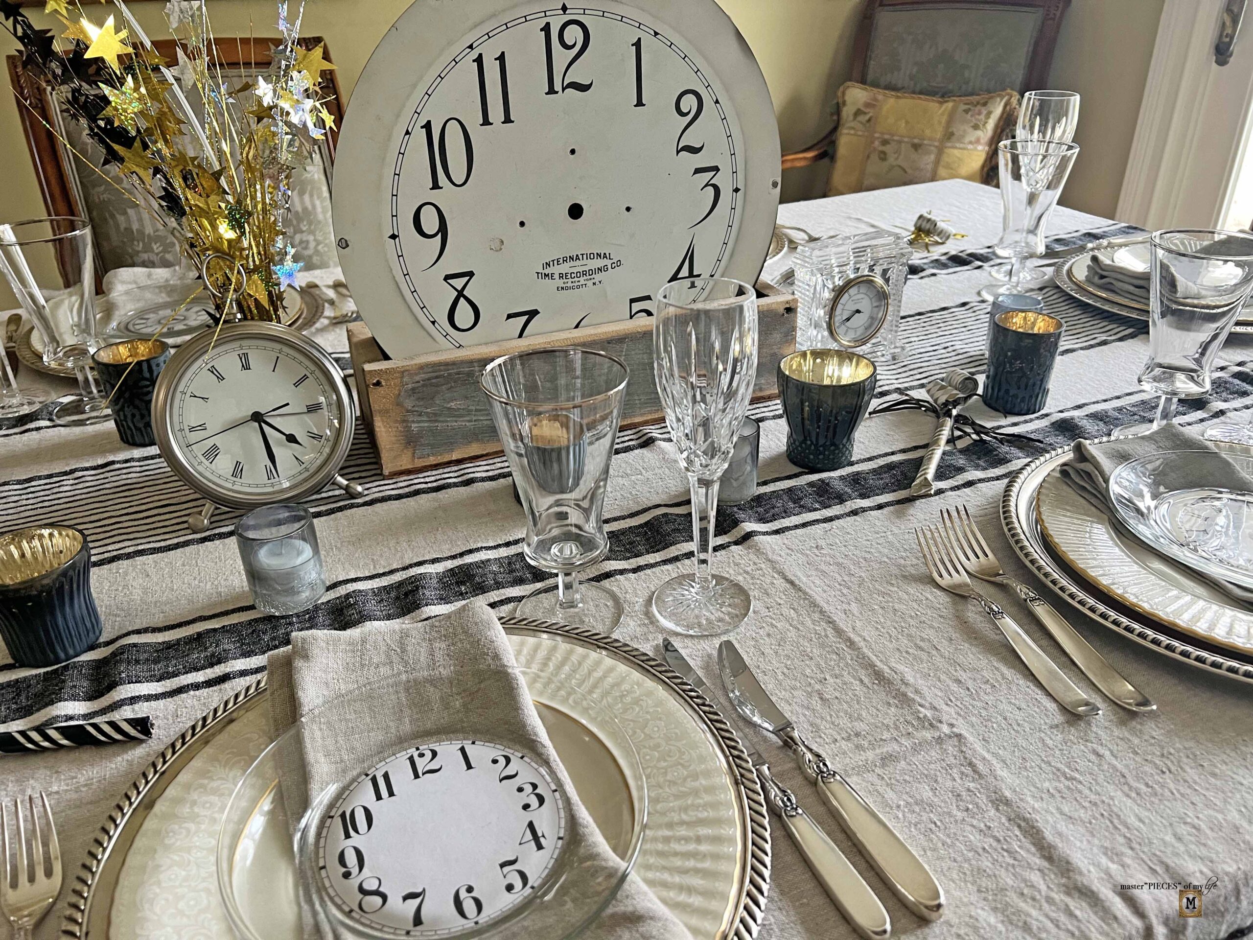 timely new years eve table