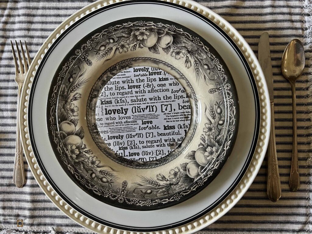 DIY Valentine's Day glass Plates