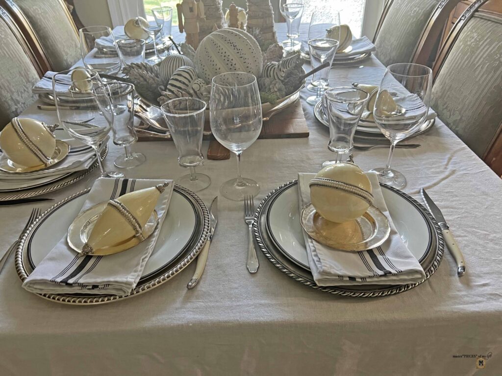 holiday tablescape roundup