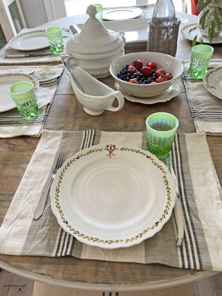 holiday tablescape roundup