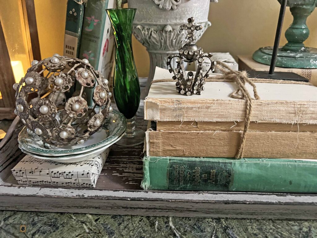 green Valentine's Day vignette