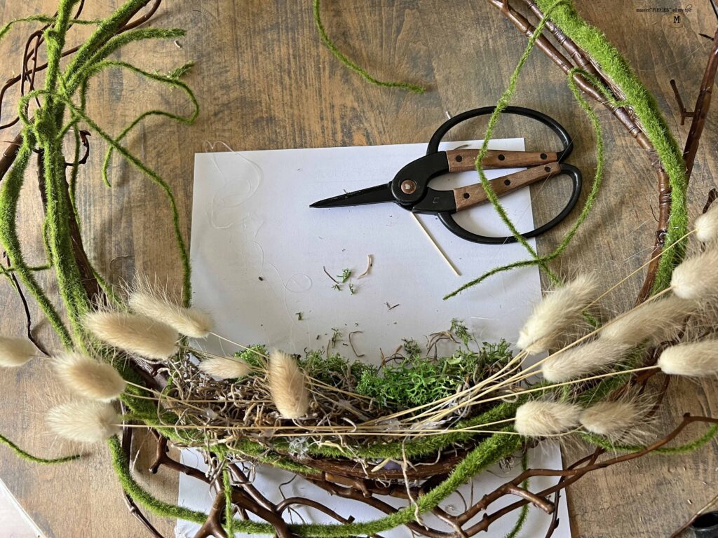 wispy mushroom wreath DIY