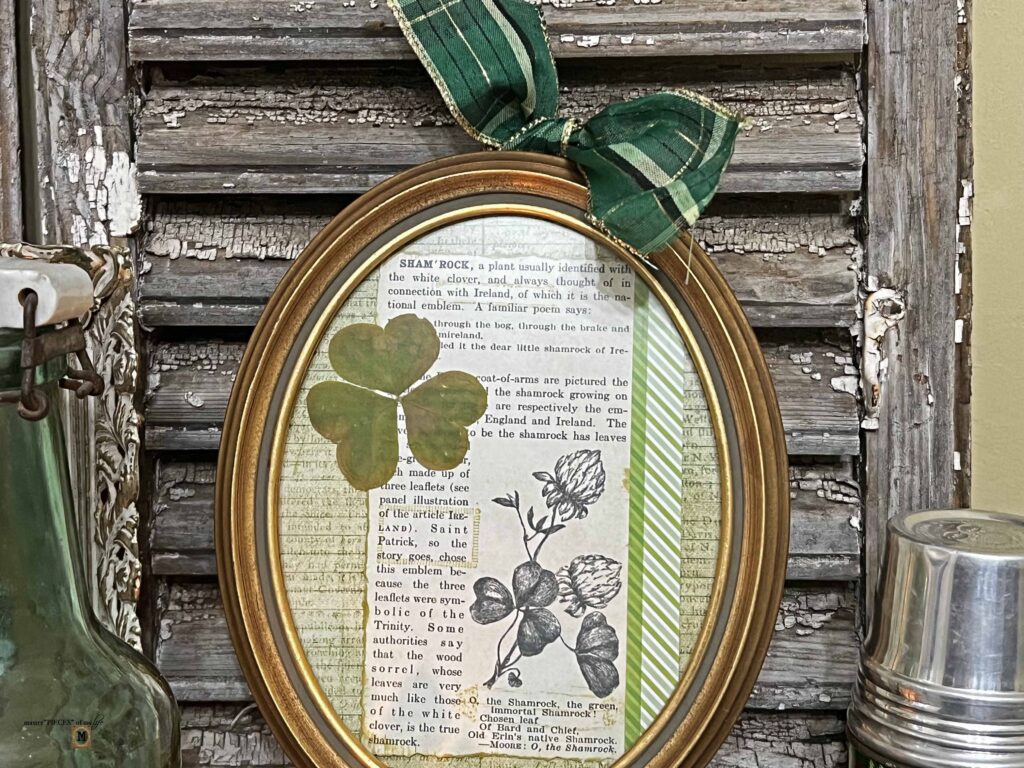 St. Patricks' Day shamrock frame