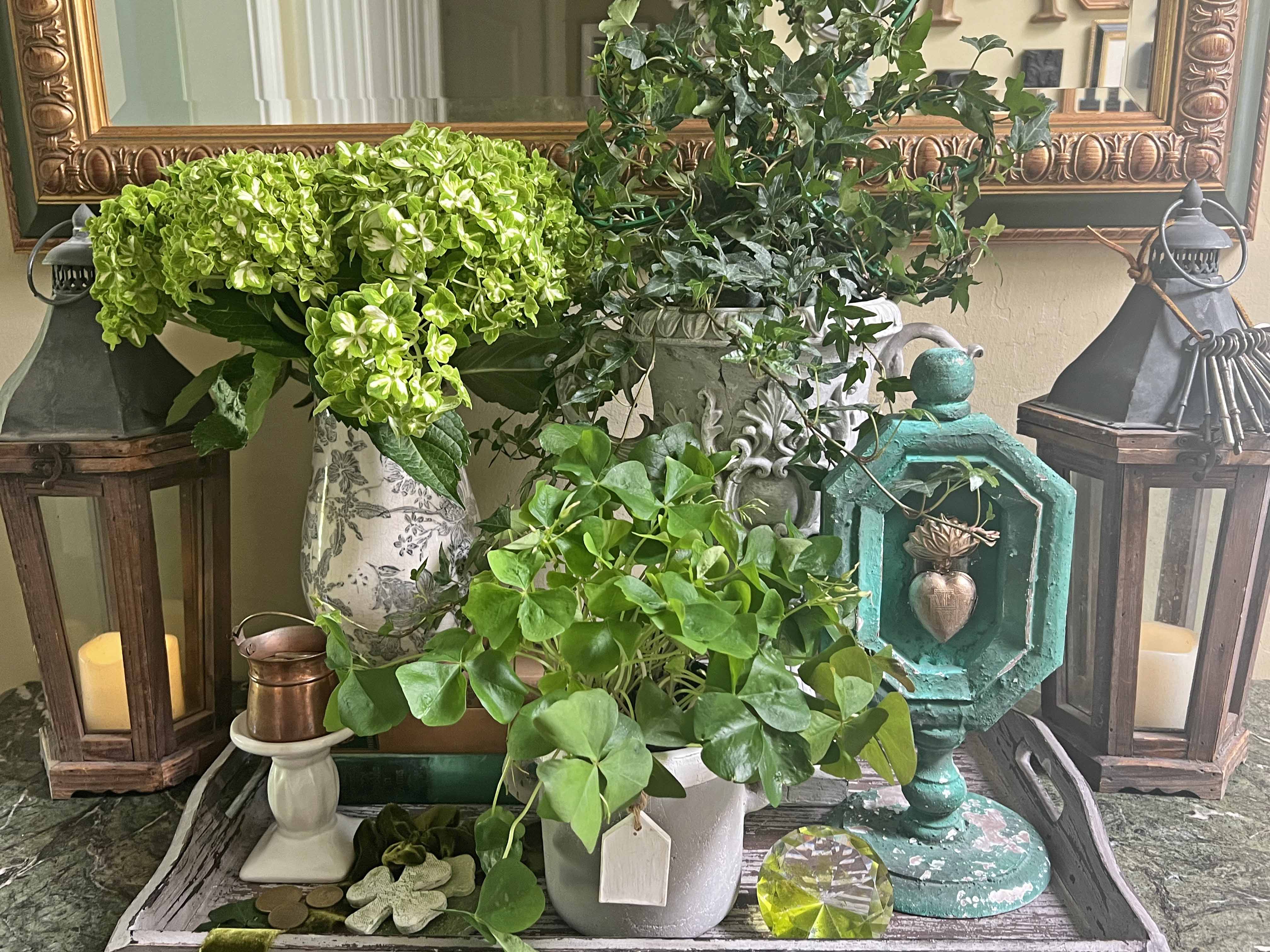 Botanical St. Patrick's Day vignette