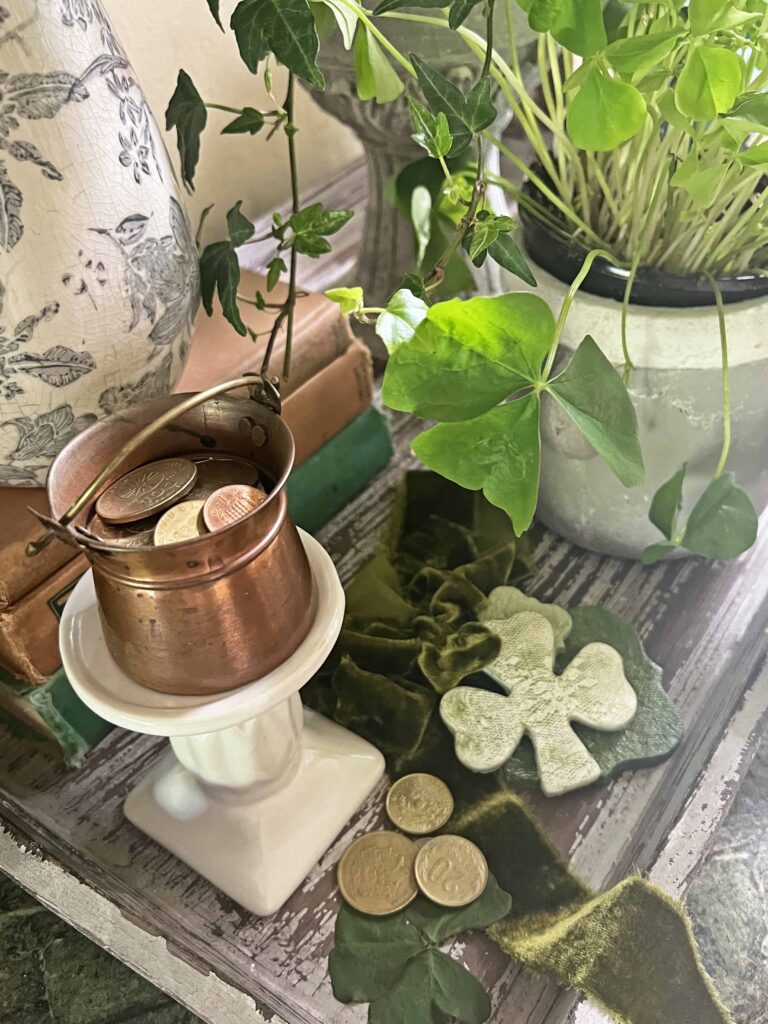 Botanical St. Patrick's Day vignette