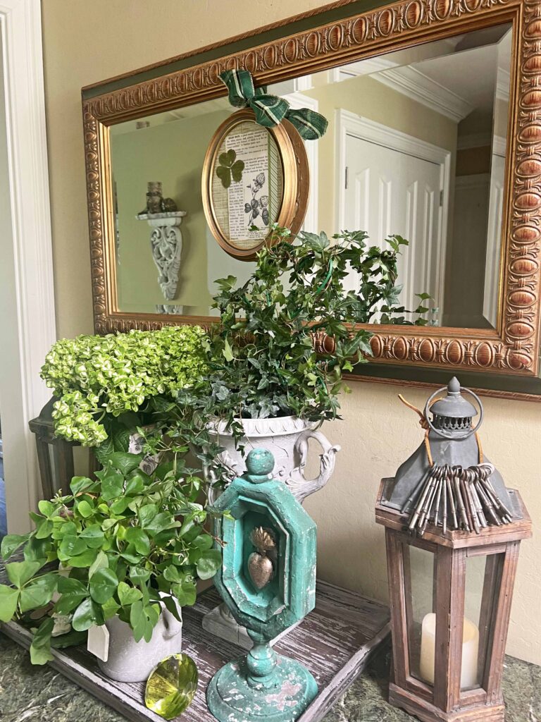 Botanical St. Patrick's Day vignette