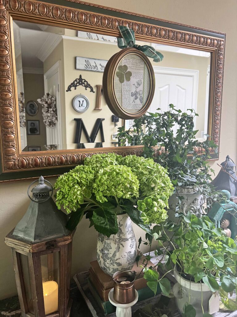 Botanical St. Patrick's Day vignette