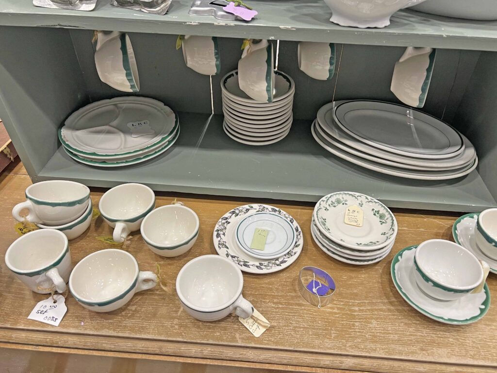 2nd hand shopping at the great junk hunt