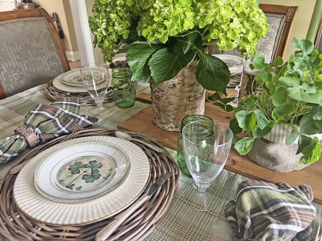 shamrock St. Patrick's Day table