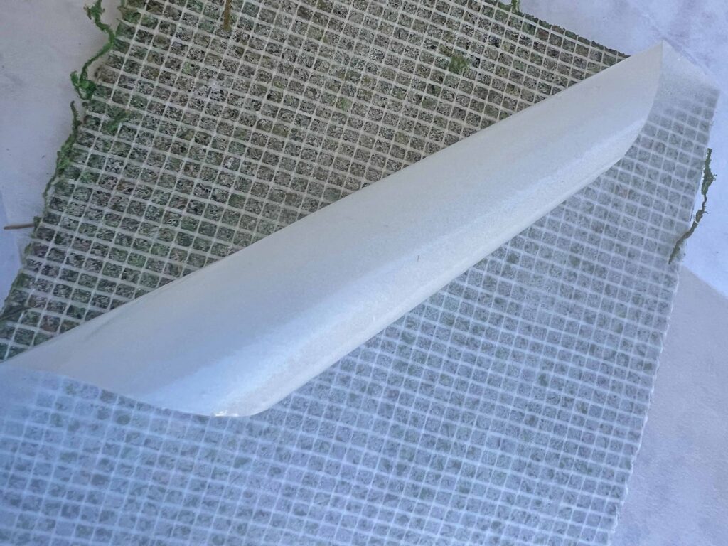 DIY moss containers from tin cans