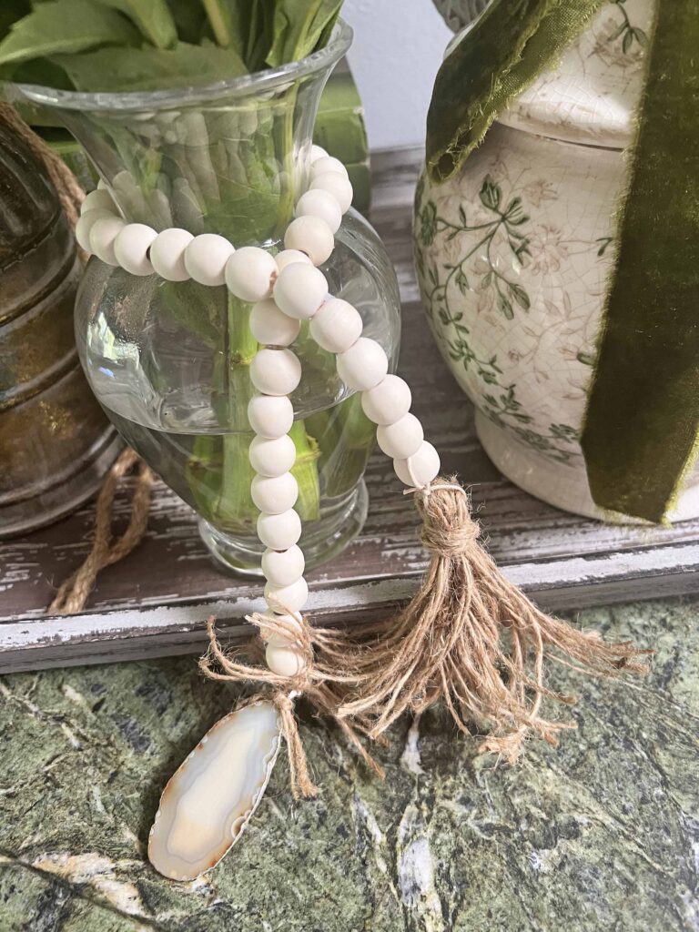 easy wood garland with agate charm