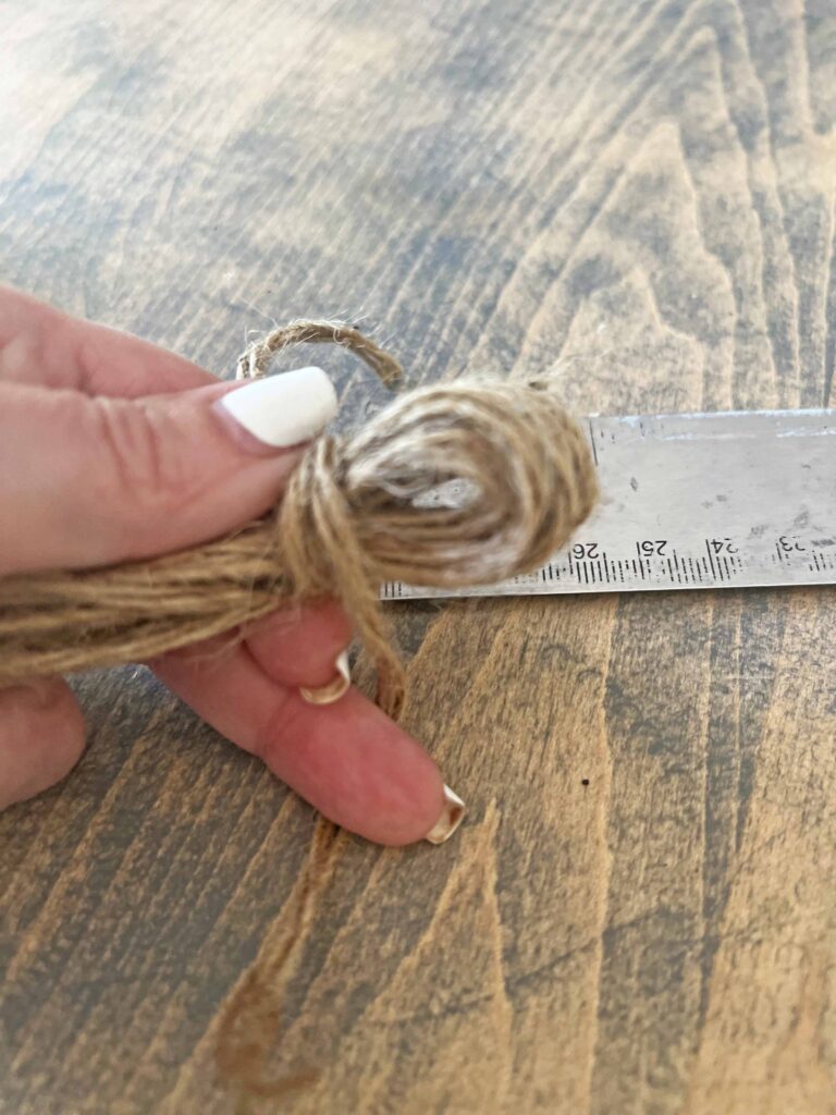 easy wood garland with agate charm