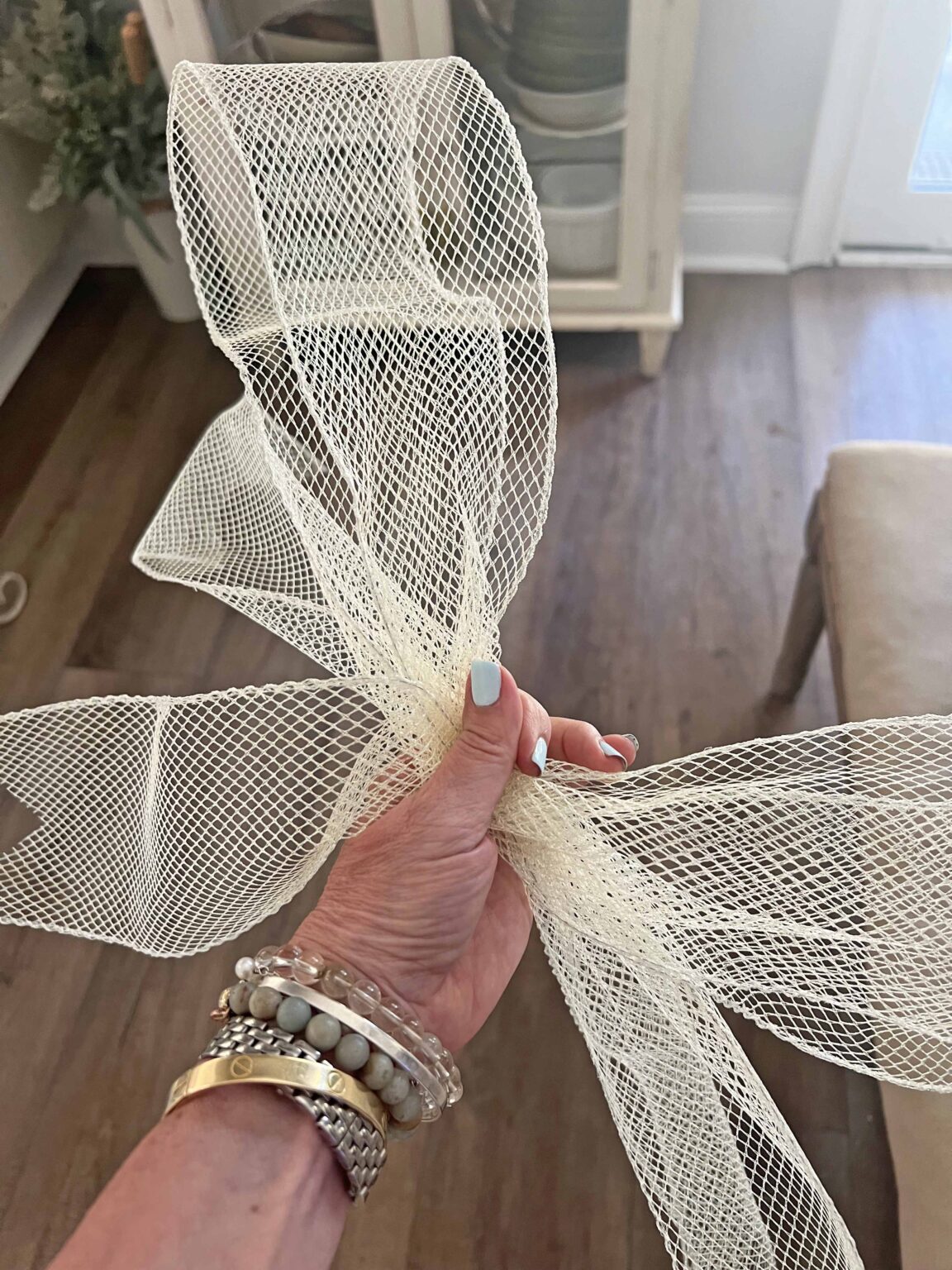 a Bow Tutorial - How to Create the most Fantastic Ribbon Masterpiece ...
