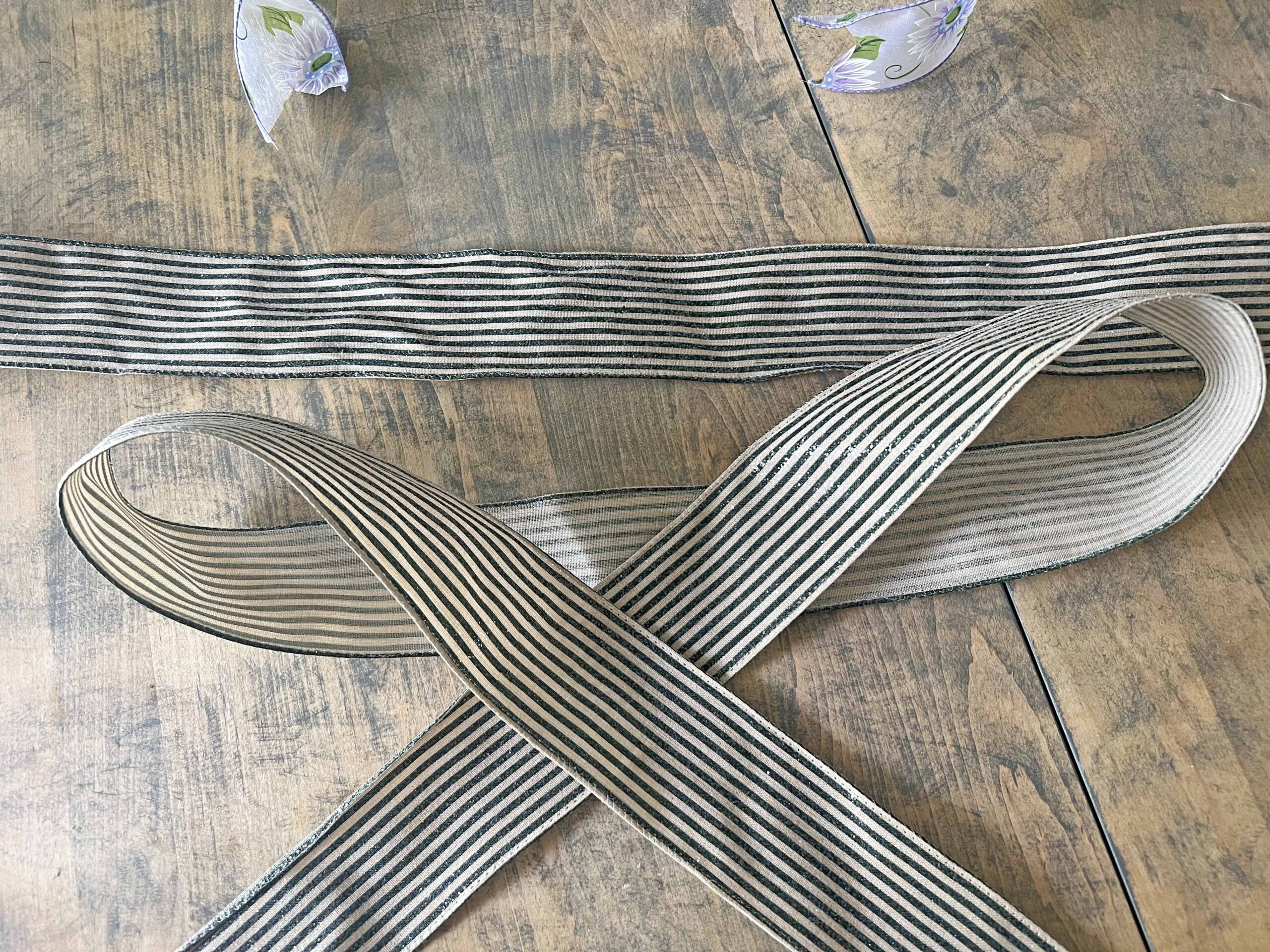 a Bow Tutorial - How to Create the most Fantastic Ribbon Masterpiece ...