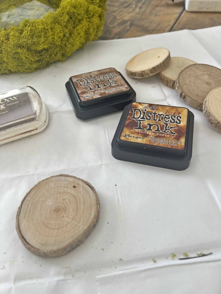 moss wreath DIY with organic touches