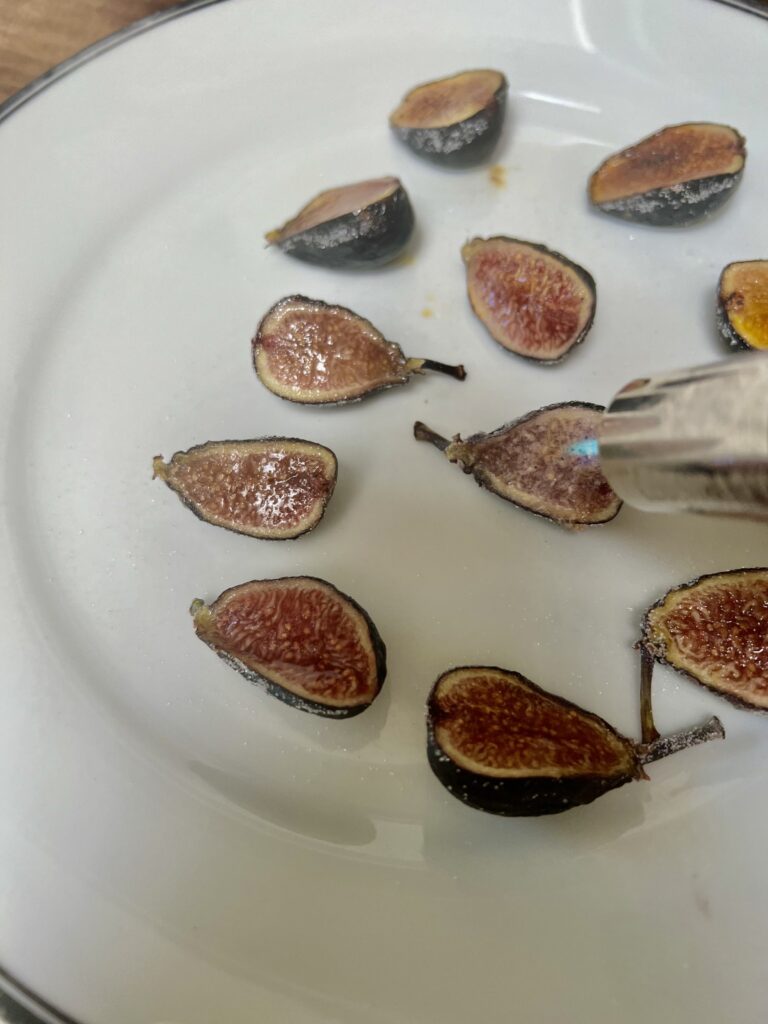 arugula, brûlée fig, prosciutto and burrata salad recipe