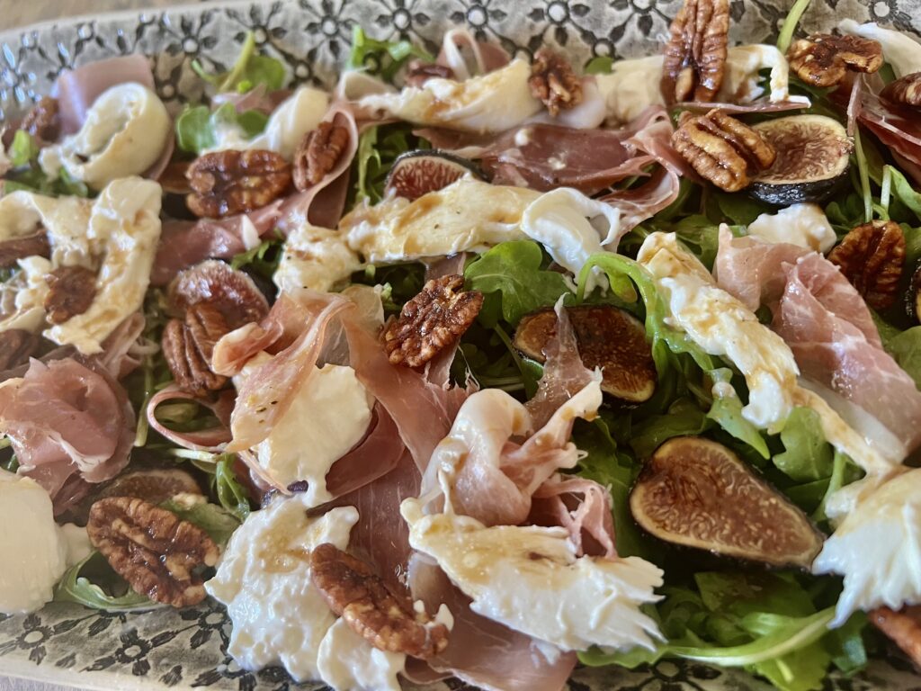 arugula, brûlée fig, prosciutto and burrata salad recipe