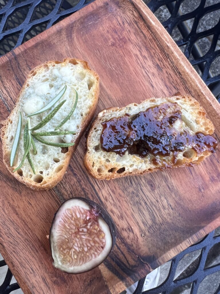 blue cheese crostini recipe