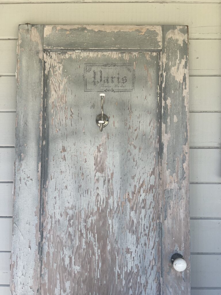 outdoor decor styling