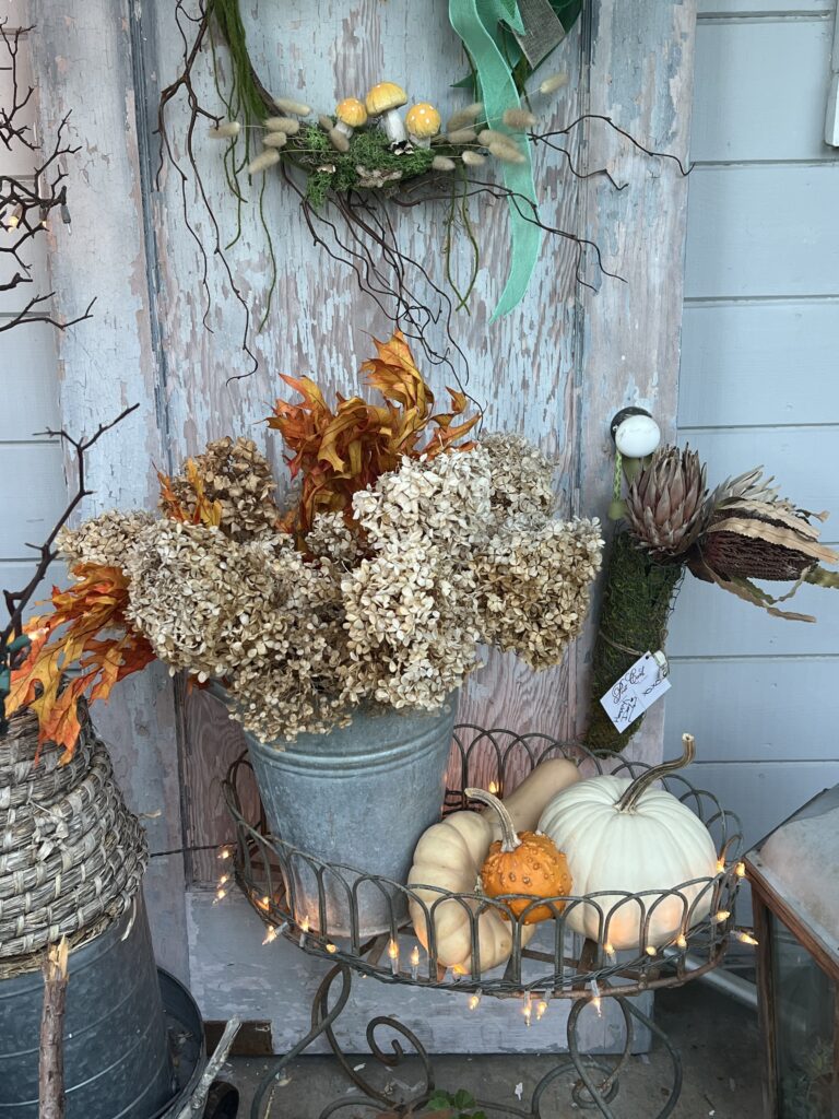outdoor decor styling