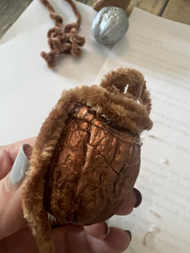 walnut yarn acorn DIY