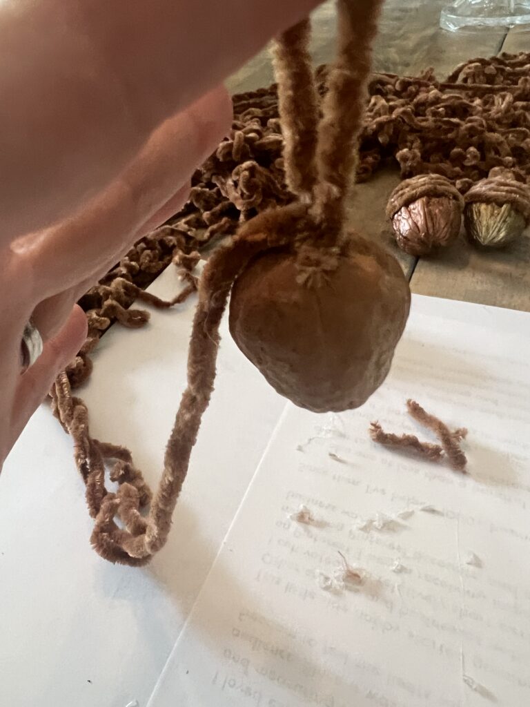 walnut yarn acorn DIY