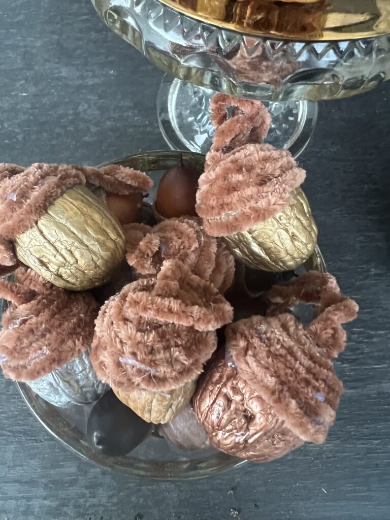 walnut yarn acorn DIY