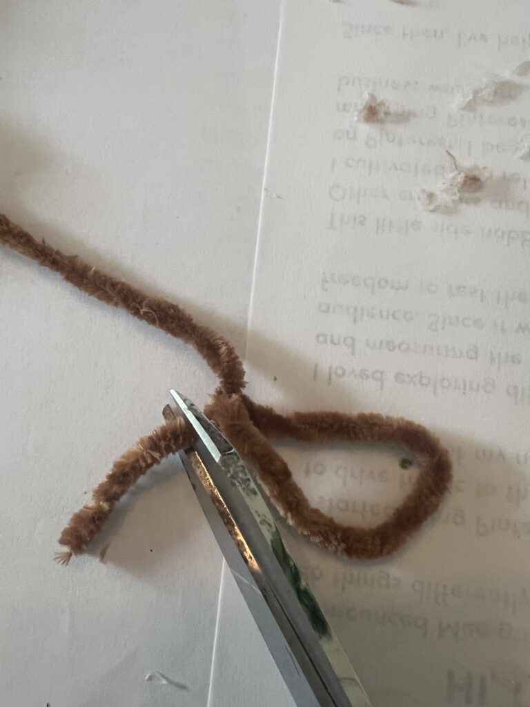 walnut yarn acorn DIY